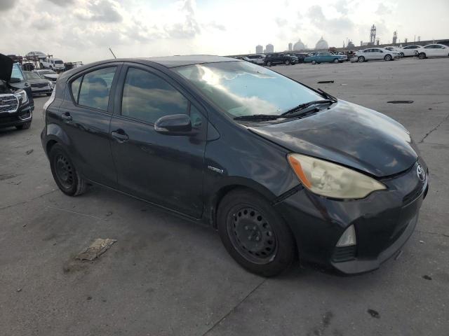 Photo 4 from auction – 2012 TOYOTA PRIUS C with VIN JTDKDTB37C1511077