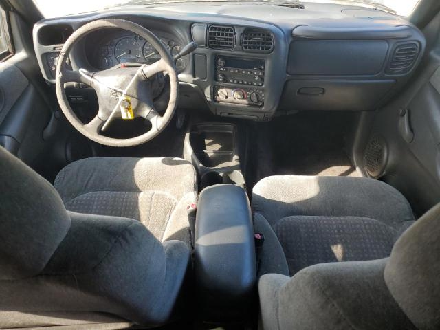 Photo 8 from auction – 2002 CHEVROLET BLAZER with VIN 1GNCS18W32K204831