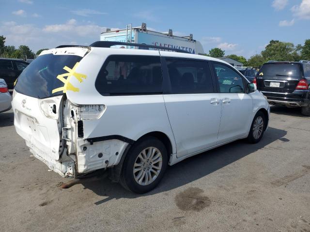 Photo 3 from auction – 2011 TOYOTA SIENNA XLE with VIN 5TDYK3DC4BS140510
