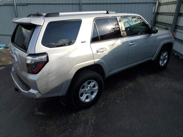 Photo 3 from auction – 2022 TOYOTA 4RUNNER SR with VIN JTEEU5JR2N5259194