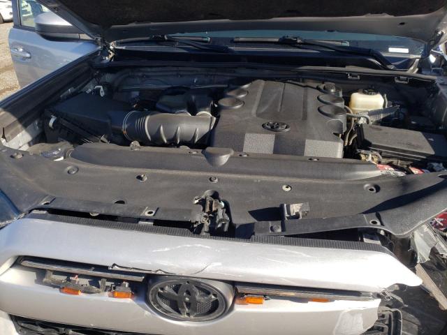Photo 12 from auction – 2020 TOYOTA 4RUNNER SR with VIN JTEBU5JRXL5744831