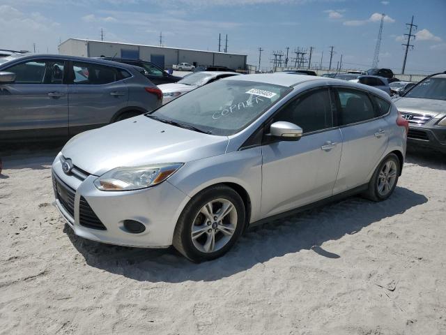 FORD FOCUS SE 2014 مع رقم تعريف المركبة 1FADP3K2XEL452319 - صورة من المزاد