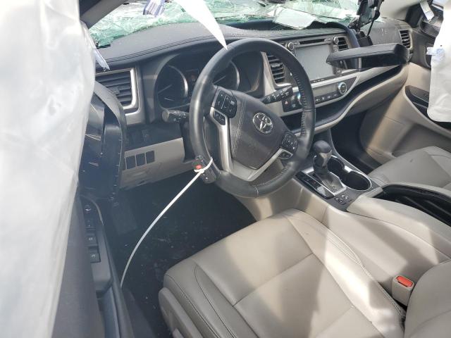 Photo 8 from auction – 2017 TOYOTA HIGHLANDER with VIN 5TDKZRFH6HS197488