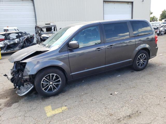 DODGE GRAND CARA 2018 with VIN 2C4RDGCG2JR303883 - Photo from auction