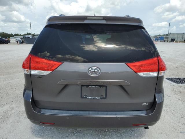 Photo 6 from auction – 2011 TOYOTA SIENNA XLE with VIN 5TDYK3DC1BS148029