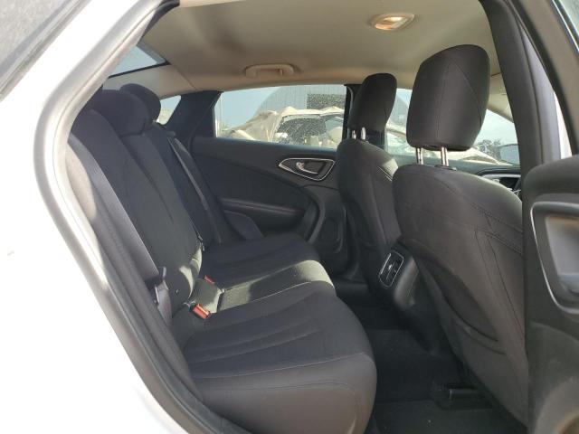 Photo 10 from auction – 2015 CHRYSLER 200 LIMITE with VIN 1C3CCCAB1FN529561