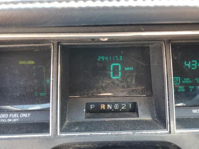 Photo 9 from auction – 1993 LINCOLN TOWN CAR E with VIN 1LNLM81W5PY715916