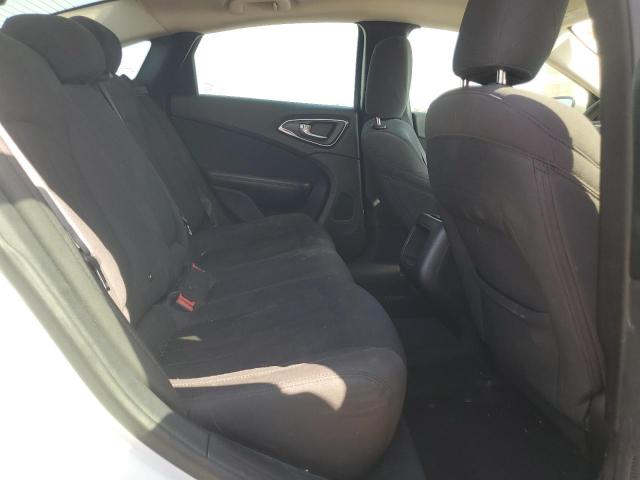 Photo 10 from auction – 2015 CHRYSLER 200 LIMITE with VIN 1C3CCCAB4FN748790