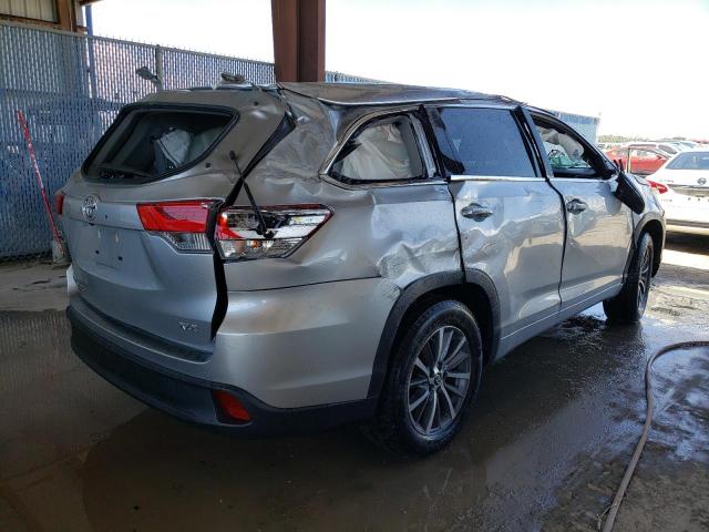 Фото 3 с аукциона – 2017 TOYOTA HIGHLANDER с VIN 5TDKZRFH6HS197488