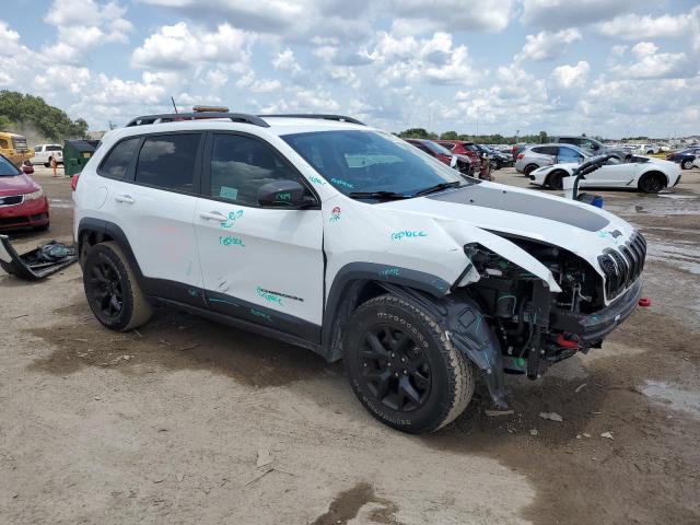 Photo 4 from auction – 2017 JEEP CHEROKEE T with VIN 1C4PJMBS8HW652049
