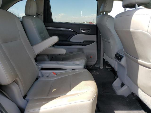Photo 11 from auction – 2017 TOYOTA HIGHLANDER with VIN 5TDDGRFH3HS024302