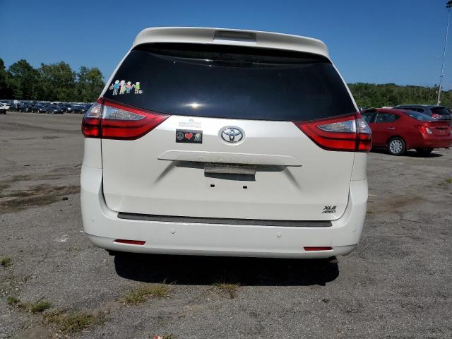 Photo 6 from auction – 2017 TOYOTA SIENNA XLE with VIN 5TDDZ3DC9HS186742