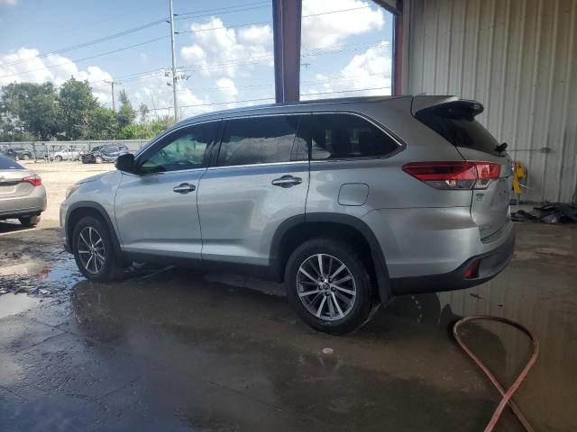 Photo 2 from auction – 2019 TOYOTA HIGHLANDER with VIN 5TDKZRFH1KS310593