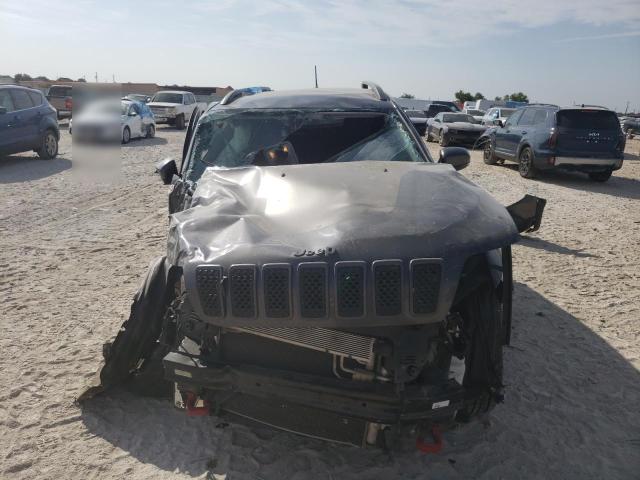 Photo 5 from auction – 2019 JEEP CHEROKEE T with VIN 1C4PJMBX2KD397896