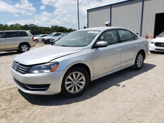 VOLKSWAGEN PASSAT S 2015 with VIN 1VWAT7A39FC040157 - Photo from auction