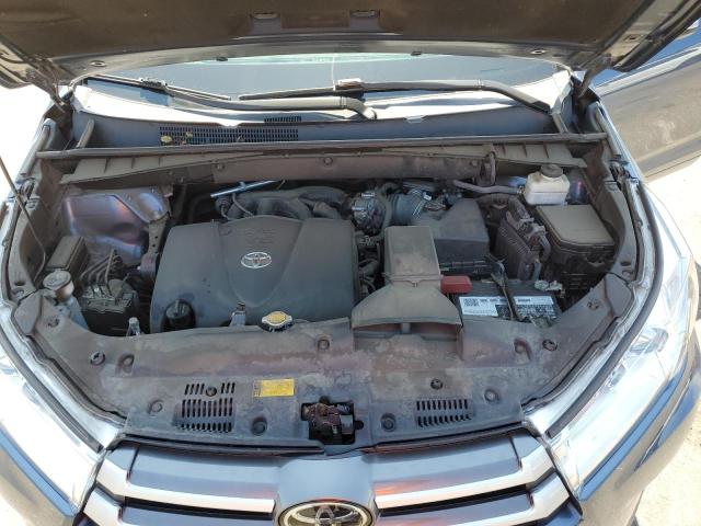 Снимка 12 от търг – 2017 TOYOTA HIGHLANDER с VIN 5TDBZRFH7HS413560