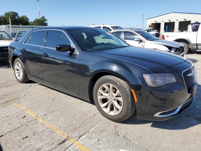 Photo 4 from auction – 2016 CHRYSLER 300 LIMITE with VIN 2C3CCAAGXGH243699