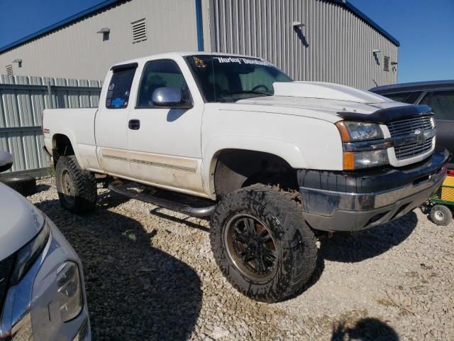 Снимка 4 от търг – 2004 CHEVROLET SILVERADO с VIN 2GCEK19TX41209372