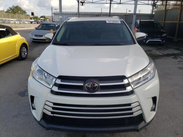 Photo 5 from auction – 2018 TOYOTA HIGHLANDER with VIN 5TDKZRFH7JS542291