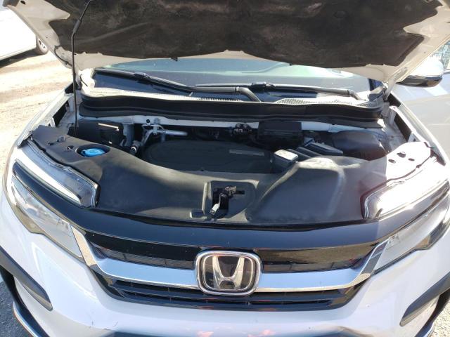 Photo 12 from auction – 2019 HONDA PILOT TOUR with VIN 5FNYF6H93KB034364