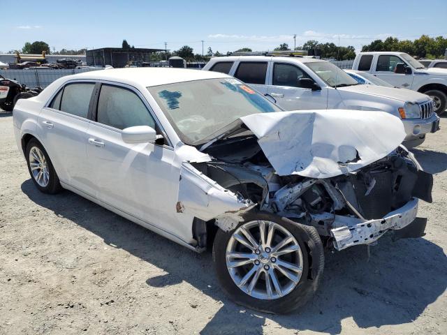 Photo 4 from auction – 2017 CHRYSLER 300 LIMITE with VIN 2C3CCAAG5HH668121
