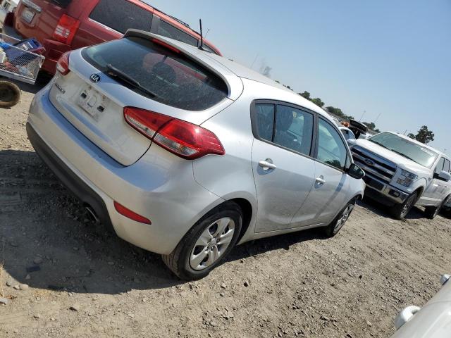 Photo 3 from auction – 2017 KIA FORTE LX with VIN KNAFK5A80H5693931