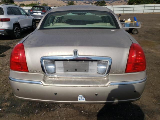 Photo 6 from auction – 2003 LINCOLN TOWN CAR E with VIN 1LNHM81W53Y699894