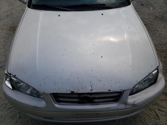 Photo 11 from auction – 2000 TOYOTA CAMRY LE with VIN 4T1BF28K3YU099471
