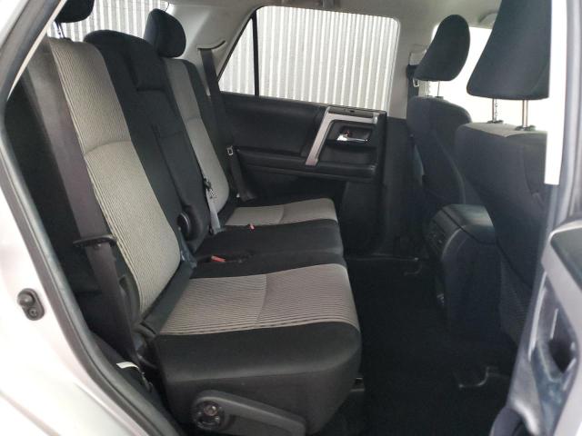 Photo 11 from auction – 2022 TOYOTA 4RUNNER SR with VIN JTEEU5JR1N5262152
