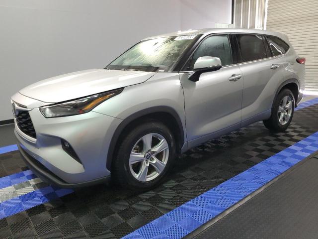 TOYOTA HIGHLANDER 2022 with VIN 5TDZZRAH0NS542516 - Photo from auction