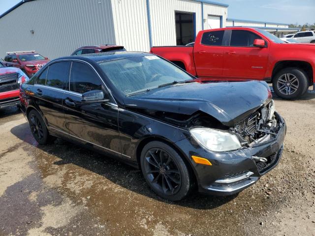 Photo 4 from auction – 2013 MERCEDES-BENZ C 250 with VIN WDDGF4HB3DR257512