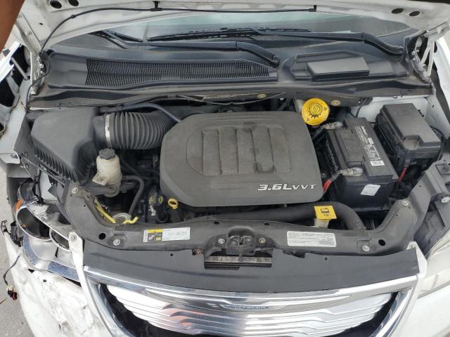 Photo 11 from auction – 2016 CHRYSLER TOWN & COU with VIN 2C4RC1BG2GR155986