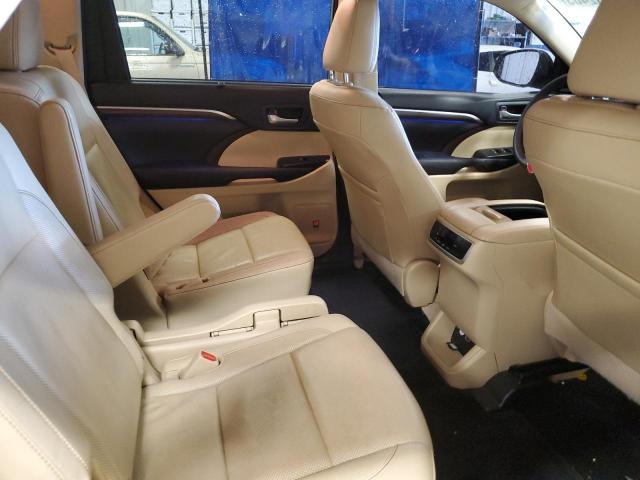 Photo 11 from auction – 2016 TOYOTA HIGHLANDER with VIN 5TDDKRFH6GS264747