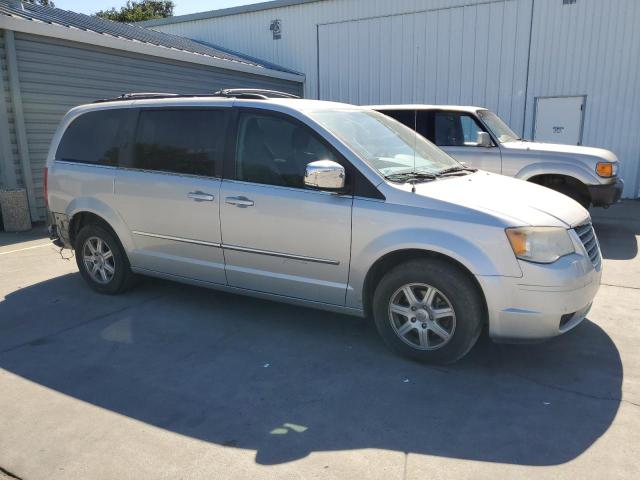 Photo 4 from auction – 2010 CHRYSLER TOWN & COU with VIN 2A4RR5D10AR188744