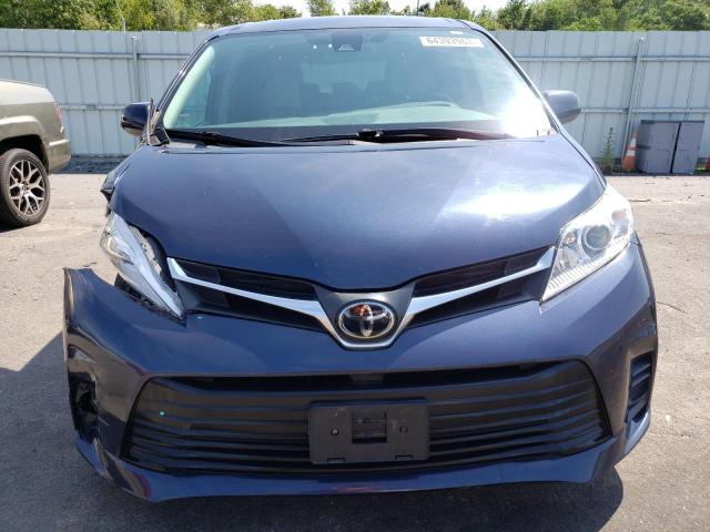 Photo 5 from auction – 2018 TOYOTA SIENNA LE with VIN 5TDKZ3DC0JS957036