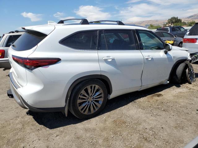 Photo 3 from auction – 2022 TOYOTA HIGHLANDER with VIN 5TDFZRBH7NS181531