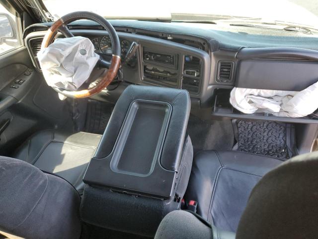 Photo 8 from auction – 2002 CHEVROLET SILVERADO with VIN 2GCEC19V121226816