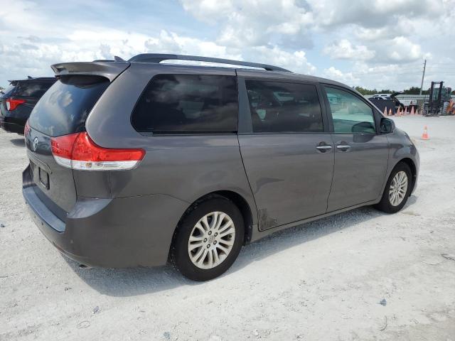 Photo 3 from auction – 2011 TOYOTA SIENNA XLE with VIN 5TDYK3DC1BS148029