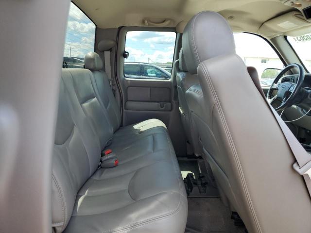Photo 10 from auction – 2004 CHEVROLET SILVERADO with VIN 2GCEK19T841283468