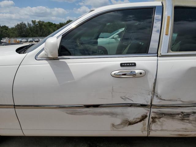 Photo 7 from auction – 2011 LINCOLN TOWN CAR S with VIN 2LNBL8CV1BX752375