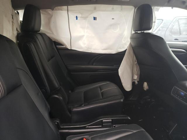 Photo 10 from auction – 2018 TOYOTA HIGHLANDER with VIN 5TDJZRFH5JS553995
