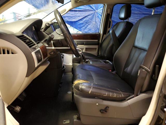 Photo 7 from auction – 2010 CHRYSLER TOWN & COU with VIN 2A4RR8DX3AR368418