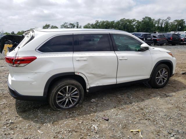 Photo 3 from auction – 2019 TOYOTA HIGHLANDER with VIN 5TDKZRFH1KS561307