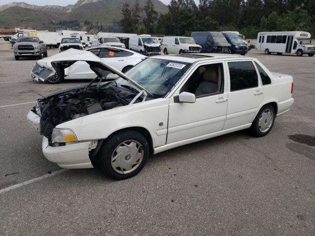 VOLVO S70 1999 with VIN YV1LS55A0X1580306 - Photo from auction