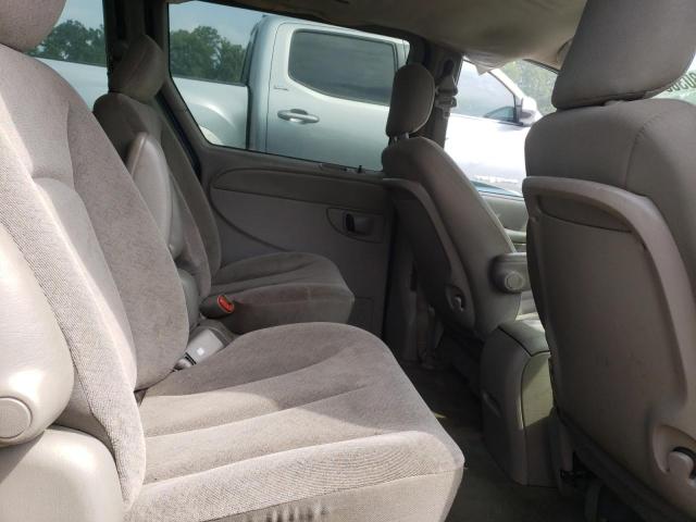 Photo 11 from auction – 2003 CHRYSLER TOWN & COU with VIN 2C8GP74L13R123757
