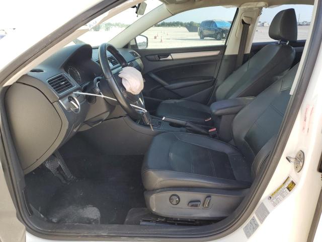 Photo 7 from auction – 2015 VOLKSWAGEN PASSAT S with VIN 1VWAT7A33FC066995