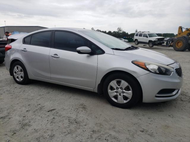 Photo 4 from auction – 2016 KIA FORTE LX with VIN KNAFK4A62G5500525
