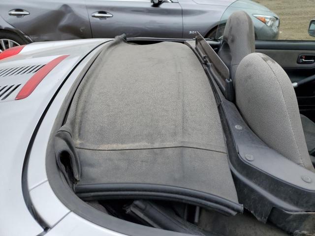 Photo 10 from auction – 2004 TOYOTA MR2 SPYDER with VIN JTDFR320340068975