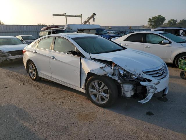 Photo 4 from auction – 2013 HYUNDAI SONATA SE with VIN 5NPEC4AC4DH572453