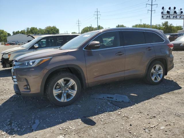 TOYOTA HIGHLANDER 2018 with VIN 5TDDZRFH3JS486648 - Photo from auction